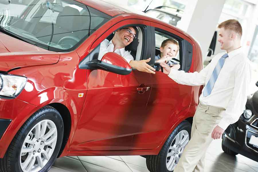 Watch Out for These Dealer Tricks When Buying a Car